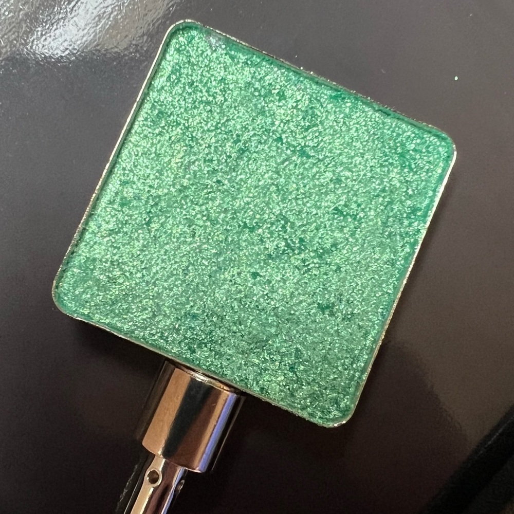 Menagerie Cosmetics Single in Fluke